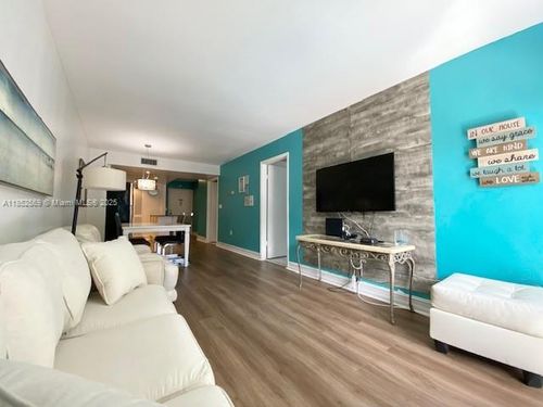 apt-326-201 178th Dr, Sunny Isles Beach, FL, 33160-2829 | Card Image