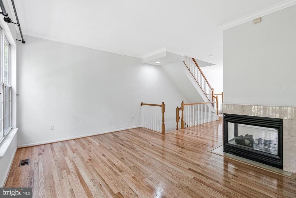 Residential Lease in ALEXANDRIA 4