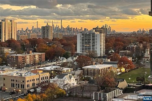 2100 Linwood Ave, Fort Lee, NJ, 07024-3186 | Card Image