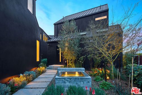 1813 Penmar Ave, Venice, CA, 90291-2941 | Card Image