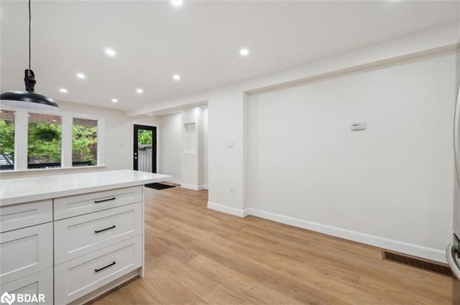 289 Houghton Ave S, House other with 3 bedrooms, 3 bathrooms and 5 parking in Hamilton ON | Image 13