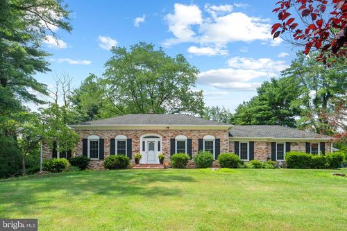 10828 Moore Dr, MANASSAS, VA, 20111-2926 | Card Image