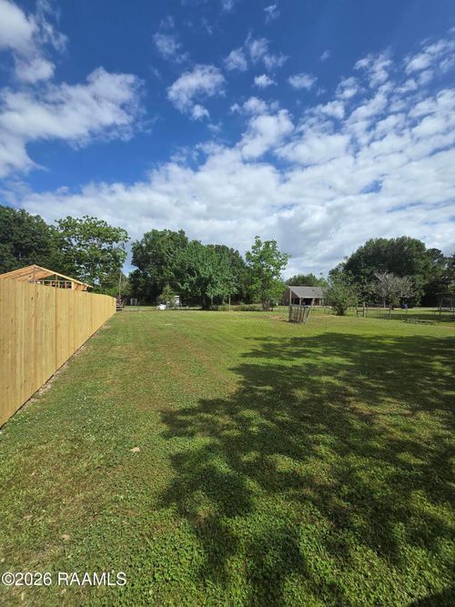 115 Jason Dr, Crowley, LA, 70526-3133 | Card Image