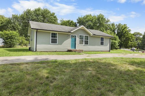 222 Mark Spitz Dr, Clarksville, TN, 37042-5538 | Card Image