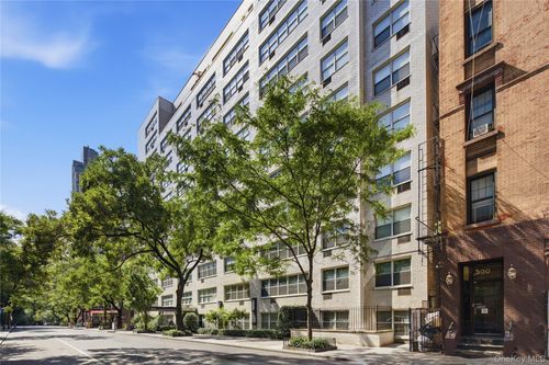 5c-310 E 70th Street, New York, NY, 10021 | Card Image