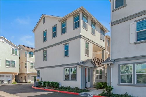 1092 W North, Anaheim, CA, 92801 | Card Image