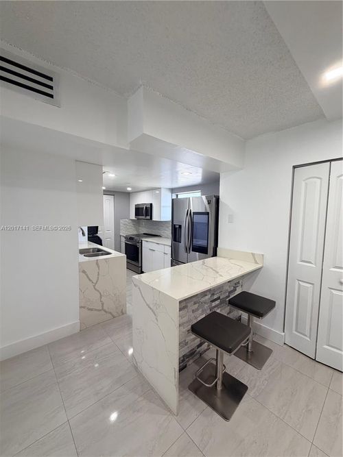 303-13850 Sw 62nd St, Miami, FL, 33183-2052 | Card Image