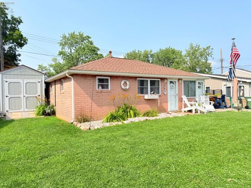 5821 E Peach St, Port Clinton, OH, 43452-3247 | Card Image