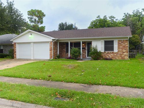 2325 N Ricketts St, Sherman, TX, 75092-2951 | Card Image