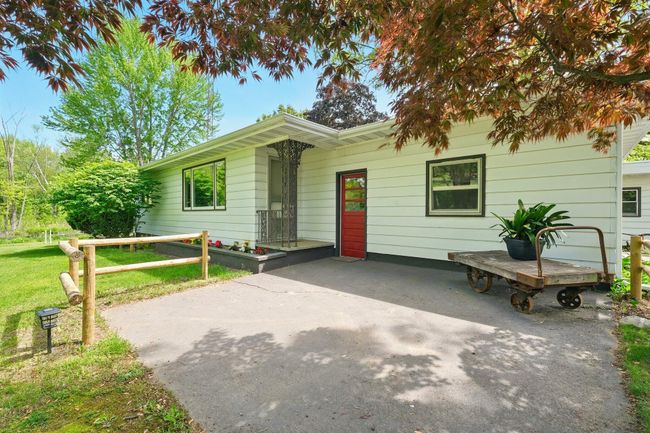 2877 Bessemer Rd, House other with 3 bedrooms, 2 bathrooms and null parking in Coloma MI | Image 12