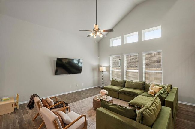 32703 Dew Crest St, House other with 5 bedrooms, 3 bathrooms and 2 parking in Fulshear TX | Image 9