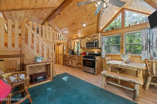 280 Charlie Rd, Arapahoe, NC, 28510-1215 | Card Image