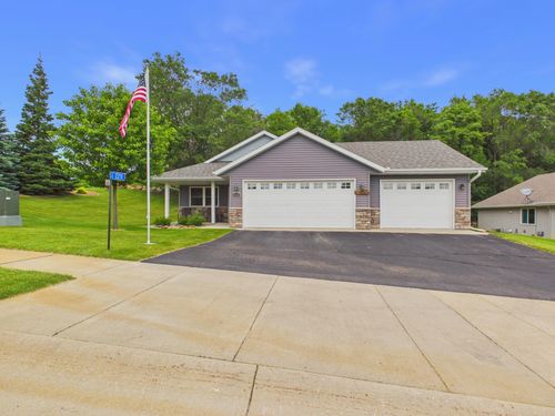 2211 Ridgedale Dr Se, Alexandria, MN, 56308-4845 | Card Image