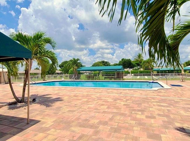 8840 Belle Aire Drive, Home with 2 bedrooms, 2 bathrooms and null parking in Boca Raton FL | Image 18