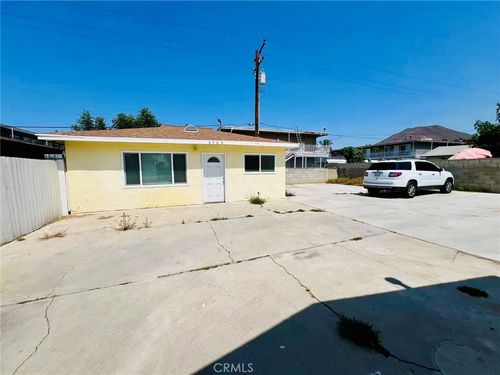 3705 Pioneer Dr, Jurupa Valley, CA, 92509-4429 | Card Image