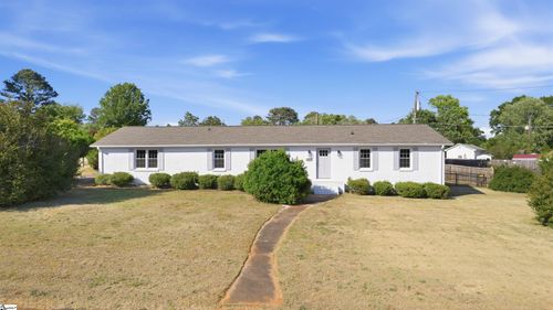 117 Hendrix Dr, Boiling Springs, SC, 29316-8382 | Card Image