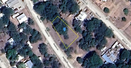 372 Sombra, Bandera, TX, 78003-5406 | Card Image