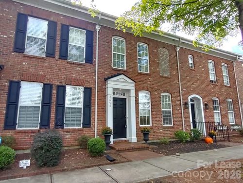 8606 Beaver Creek Dr, Charlotte, NC, 28269-2813 | Card Image