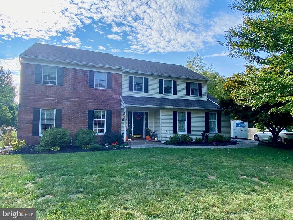 Duffield Ct, Allentown, PA 18103