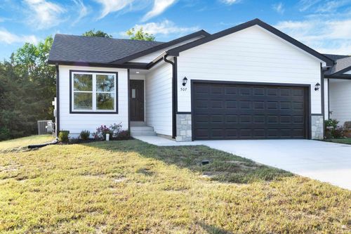 507 Shady Oak Dr, Saint George, KS, 66535-9841 | Card Image