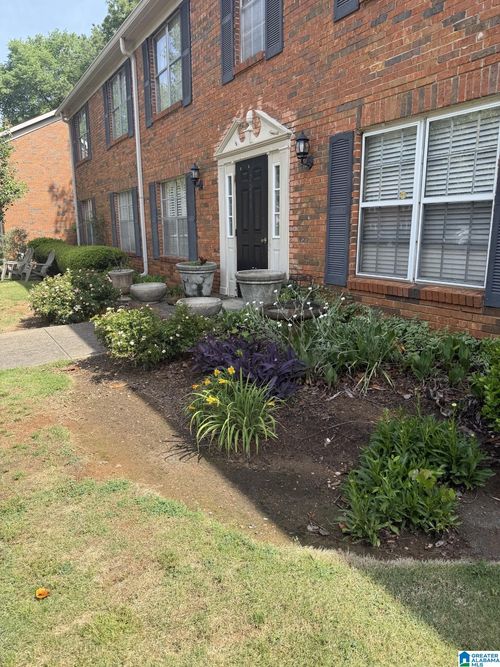 d-2041 Montreat Pkwy, VESTAVIA HILLS, AL, 35216-3946 | Card Image