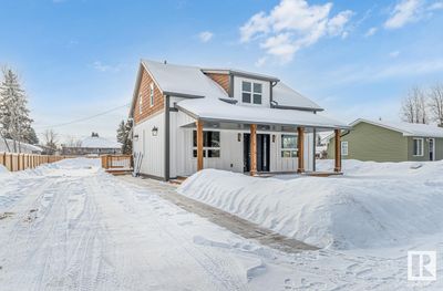 5709 52 Ave, House other with 3 bedrooms, 2 bathrooms and null parking in Cold Lake AB | Image 2