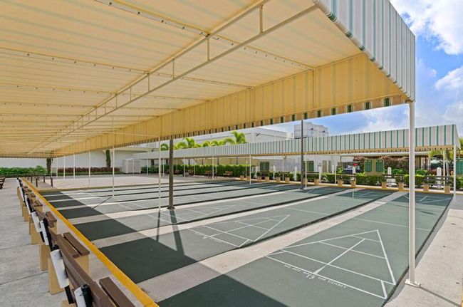 107 Sheffield E, Condo with 1 bedrooms, 2 bathrooms and null parking in West Palm Beach FL | Image 62