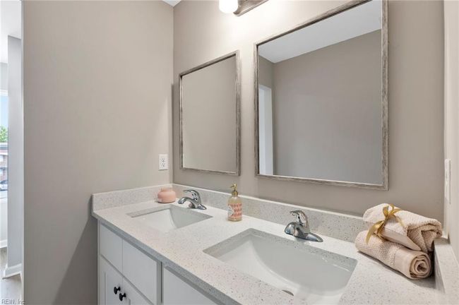 9621 9 Th Bay St, House other with 4 bedrooms, 4 bathrooms and null parking in Norfolk VA | Image 36