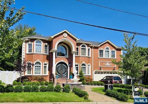 187 Hebberd Ave, Paramus, NJ, 07652-4421 | Card Image