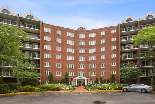 unit-501-8540 W Foster Ave, Norridge, IL, 60706-2713 | Card Image