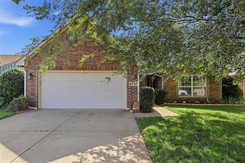 4737 Hemlock Cir, Oklahoma City, OK, 73162-1929 | Card Image