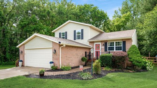 637 Livingston Ct, Heath, OH, 43056-1568 | Card Image