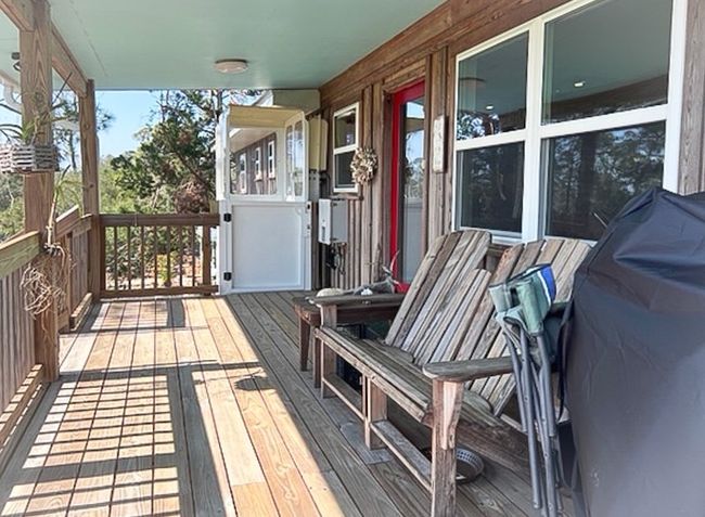 Elevator at west end of Deck | Image 25