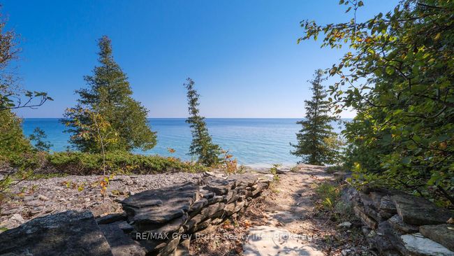 1081 Dyers Bay Rd, House other with 2 bedrooms, 1 bathrooms and 4 parking in Miller Lake ON | Image 4