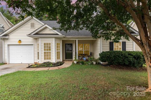 197 Everett Park Dr, Mooresville, NC, 28115-7918 | Card Image