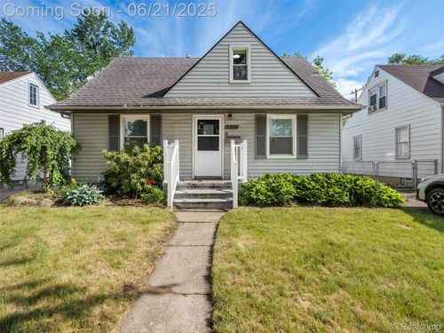 2204 Mahan St, Ferndale, MI, 48220-3425 | Card Image