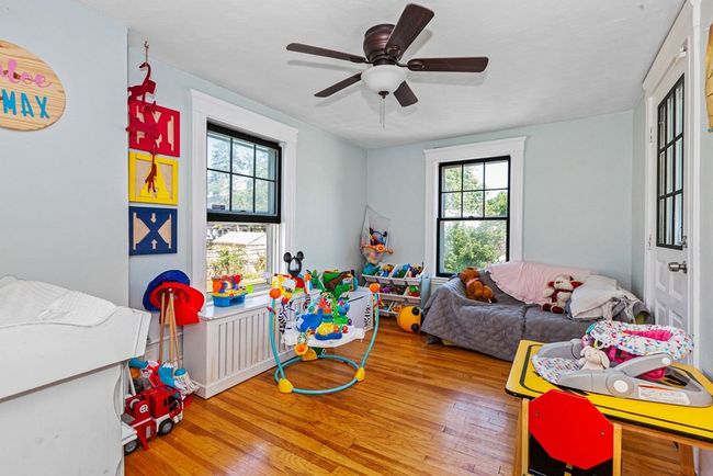 1079 Shirley St, House other with 4 bedrooms, 2 bathrooms and null parking in Winthrop MA | Image 6
