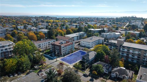 931 Mcclure St, Victoria, BC, V8V3E8 | Card Image