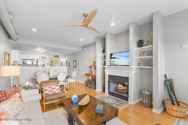 102 - 945 Baxter Ave, Townhouse with 2 bedrooms, 4 bathrooms and null parking in Louisville KY | Image 4