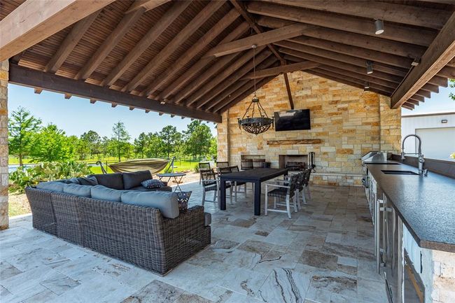 2112 Washington Ave, House other with 3 bedrooms, 4 bathrooms and 7 parking in Alvin TX | Image 29