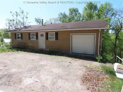 1979 Oakridge Dr, Charleston, WV, 25311-1337 | Card Image