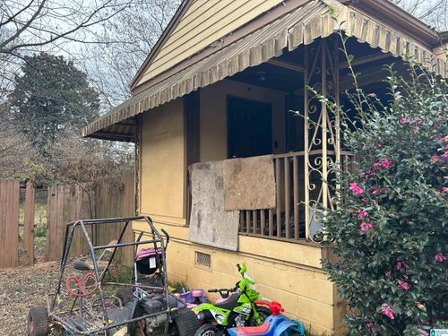 905 47th Street Ensley, BIRMINGHAM, AL, 35208-1701 | Card Image