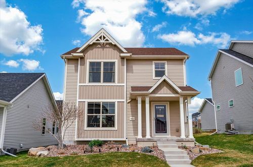 9314 Highland Gate Way, Verona, WI, 53593-8200 | Card Image