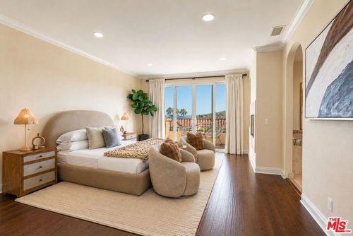 23963 De Ville Way, Malibu, CA, 90265-4894 | Card Image
