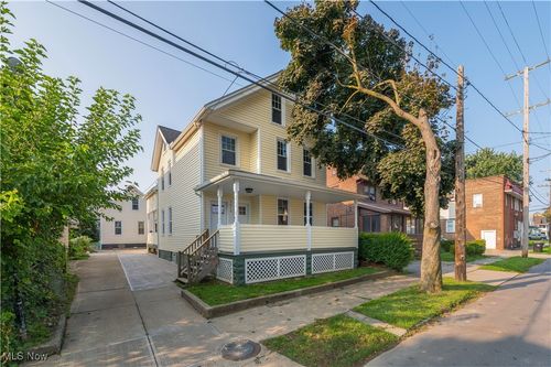 3615 Trent Ave, Cleveland, OH, 44109-1569 | Card Image