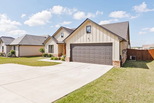 825 Holbrook Rd, Springtown, TX, 76082-2543 | Card Image