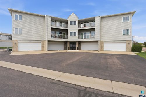 303-4609 S Oxbow Ave Avenue, Sioux Falls, SD, 57106 | Card Image