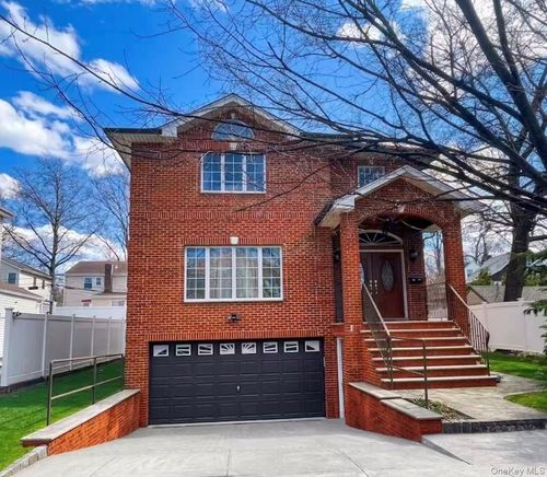 246-12 Cambria Ave, Little Neck, NY, 11362-1228 | Card Image