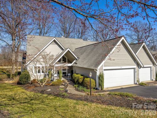 132 Overlook Dr, Flat Rock, NC, 28731-9700 | Card Image