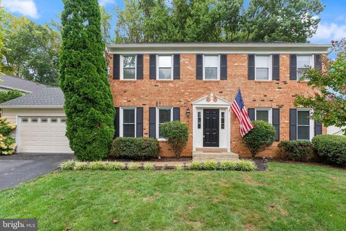 8470 Nicole Ct, ANNANDALE, VA, 22003-1157 | Card Image